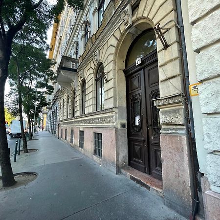 Fanni'S Cosy Home Express Apartment In The City Centre Будапеща Екстериор снимка