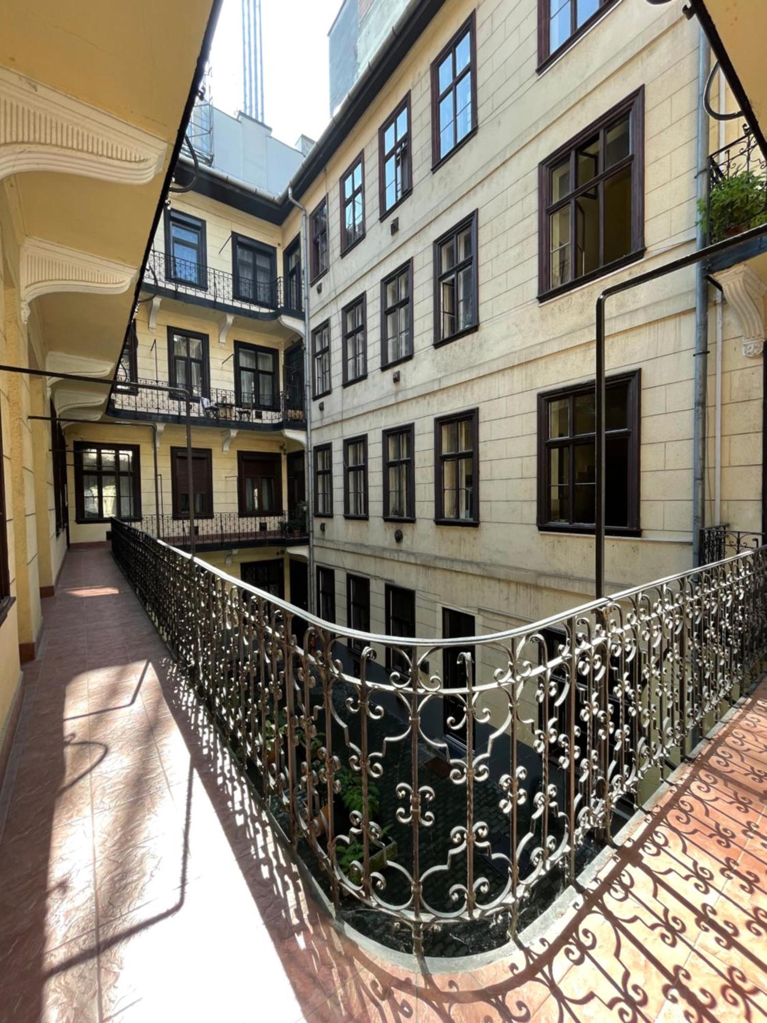 Fanni'S Cosy Home Express Apartment In The City Centre Будапеща Екстериор снимка